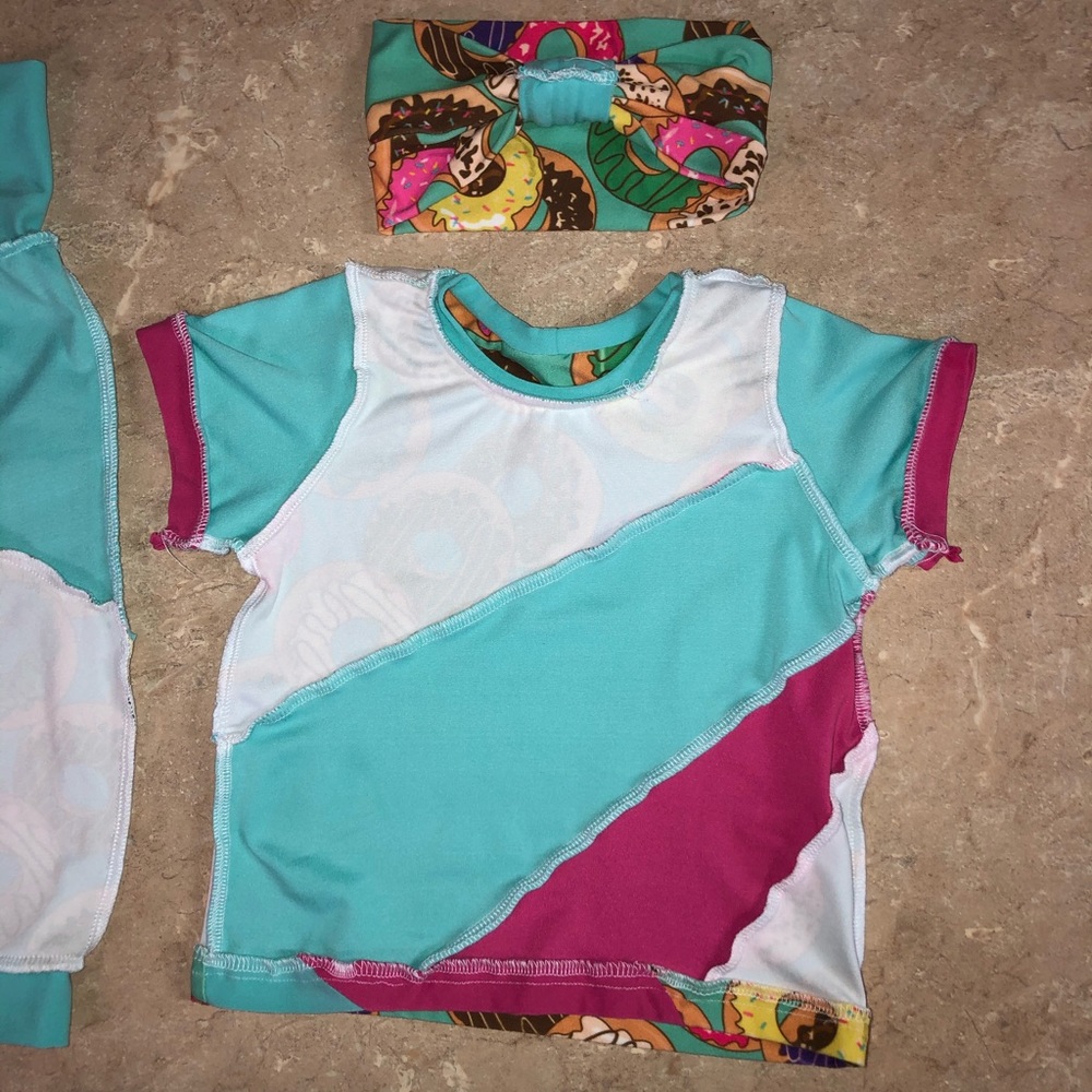 WAHM 3pc Baby Girl Outfit 6-9 months - Donuts - Picture 4 of 6